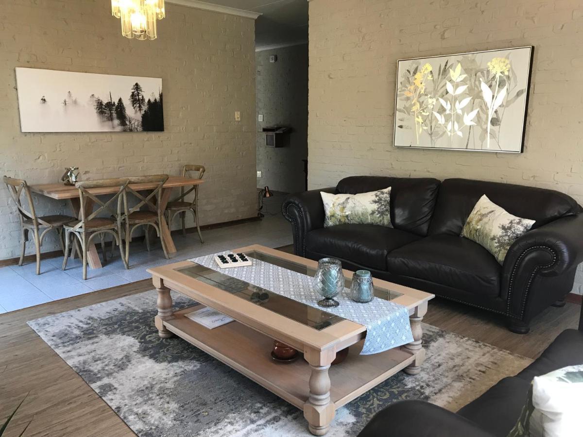 Anne'S Place Potchefstroom Ngoại thất bức ảnh
